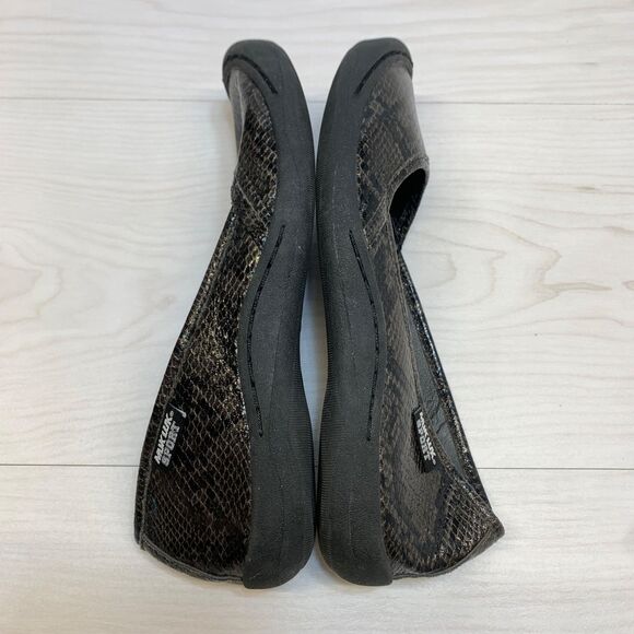 Muk Luk Sport Shoes Womens 9 Brown Black Snake Slip On Comfort Loafers - Picture 2 of 10